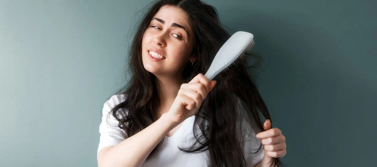 How to Manage Frizzy Hair Effectively